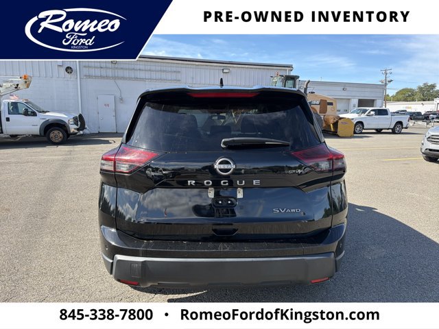 Used 2024 Nissan Rogue SV AWD/4WD image 6