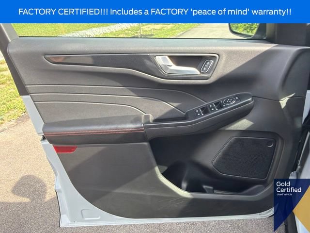 Certified 2025 Ford Escape ST-Line Select AWD/4WD image 26