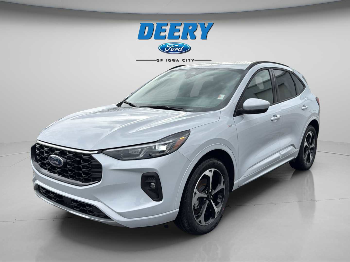 Certified 2025 Ford Escape ST-Line Elite w/ Class II Trailer Tow Package image 2