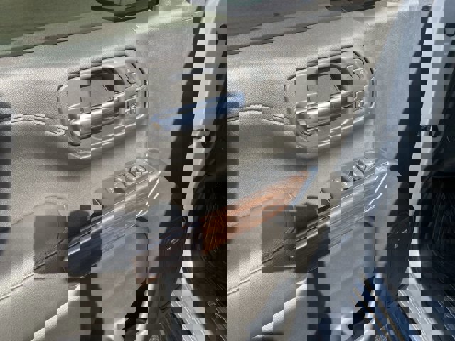 Used 2019 GMC Sierra 1500 SLT w/ SLT Premium Plus Package AWD/4WD image 11