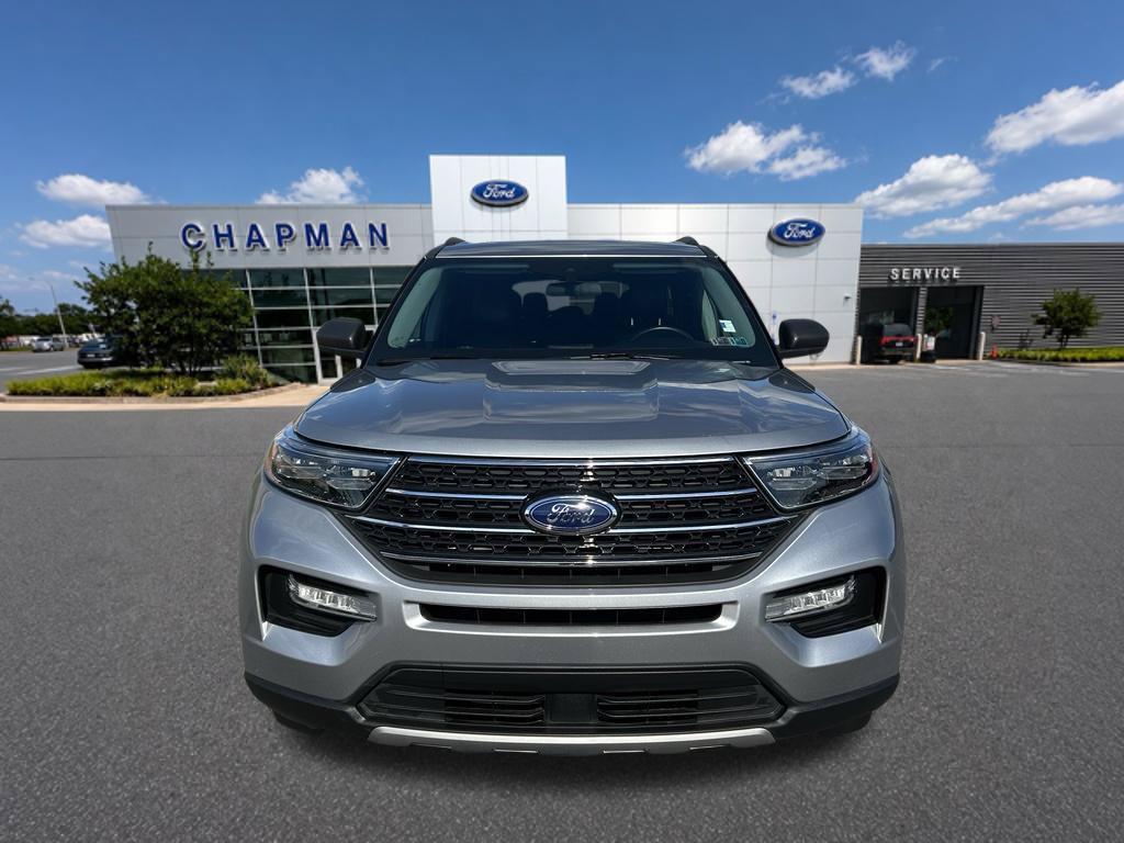 Certified 2022 Ford Explorer XLT w/ Equipment Group 202A AWD/4WD image 9