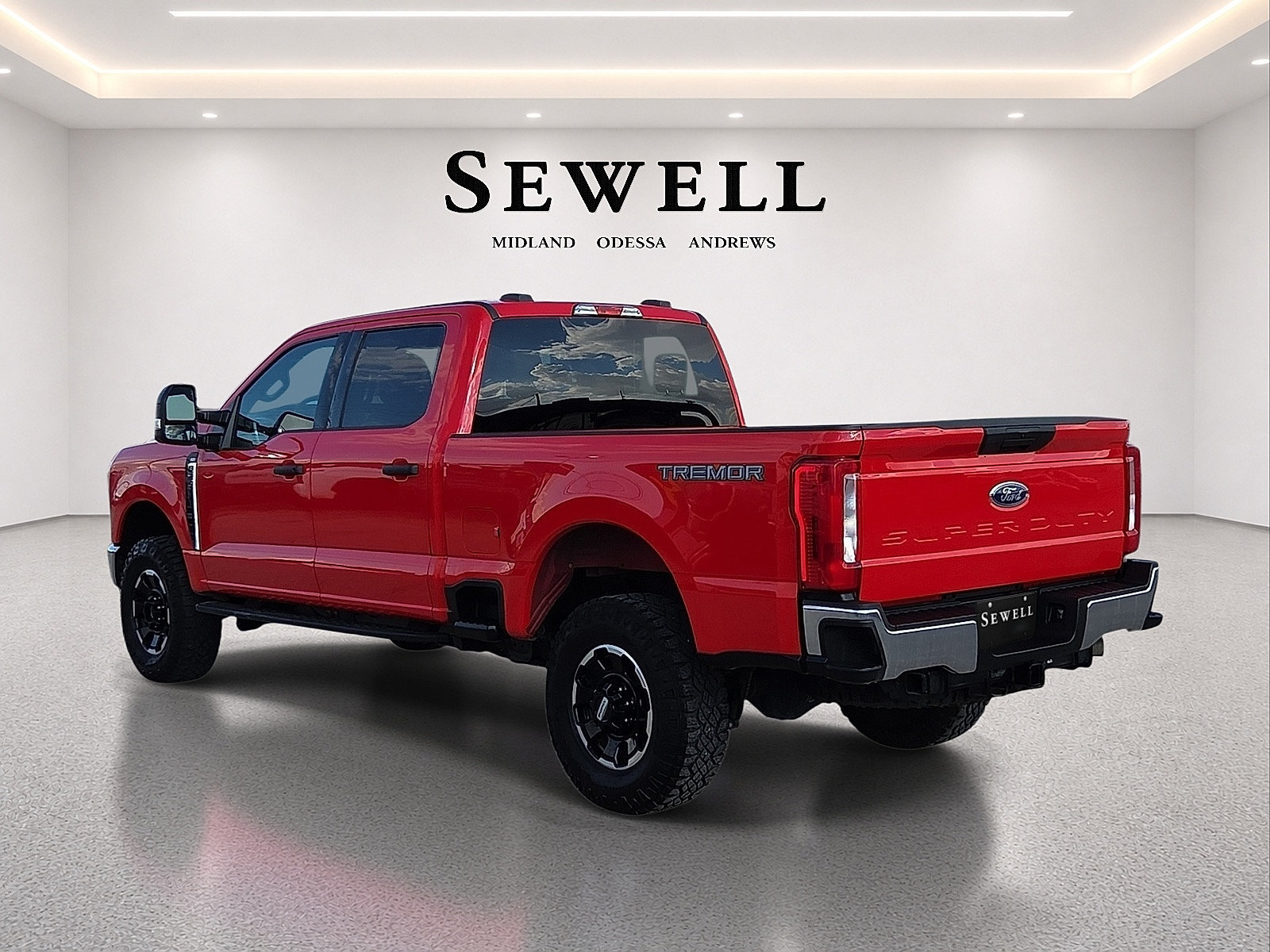 Certified 2025 Ford F250 XLT w/ Tremor Off-Road Package AWD/4WD image 3