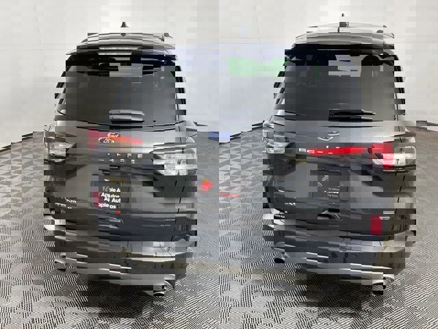 Certified 2020 Ford Escape Titanium w/ Titanium Premium Package 2.0 image 3