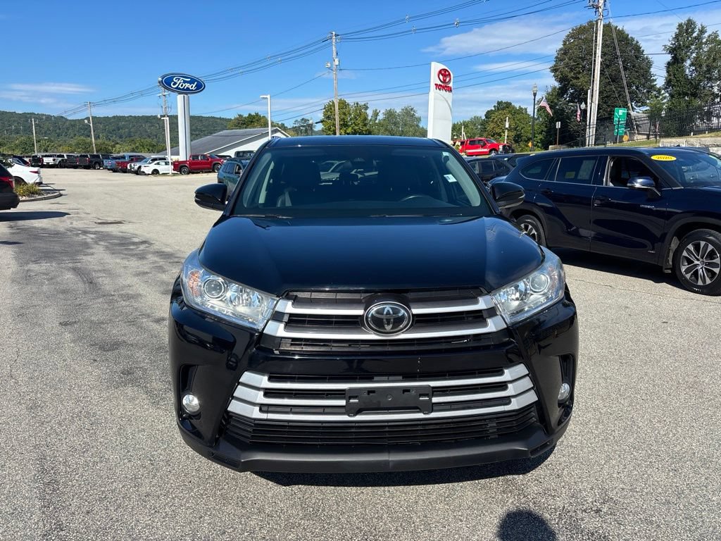 Used 2018 Toyota Highlander Plus AWD/4WD image 5