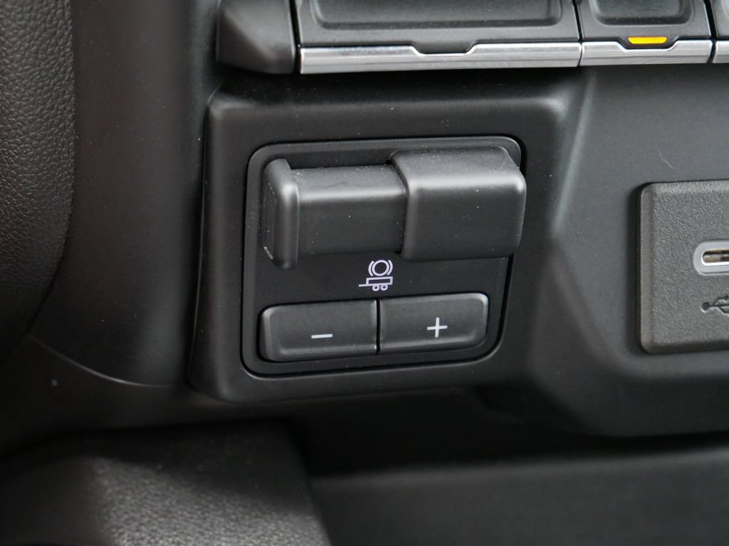Used 2022 Chevrolet Silverado 1500 RST AWD/4WD image 25