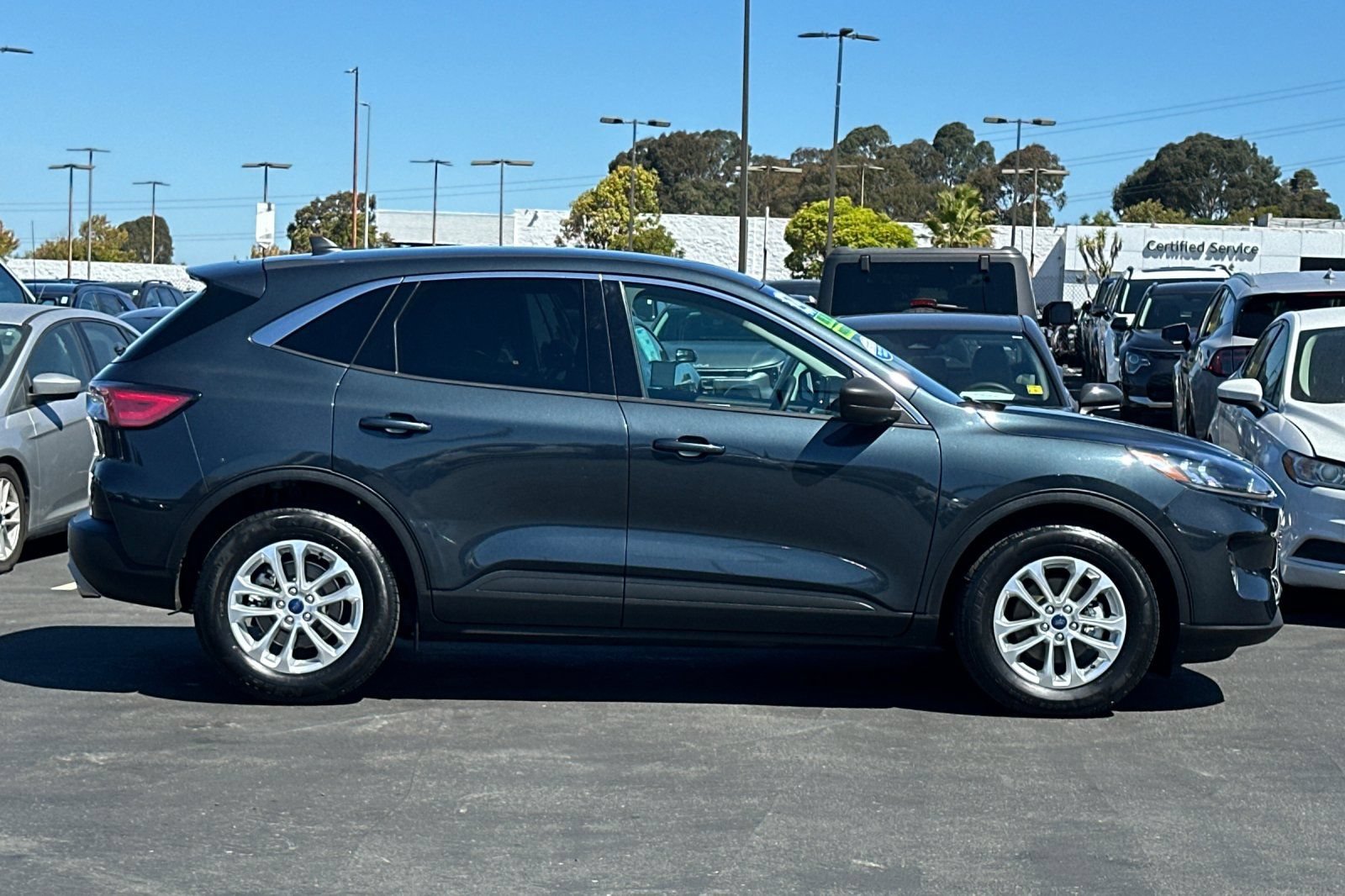 Certified 2022 Ford Escape SE w/ Convenience Package FWD image 4