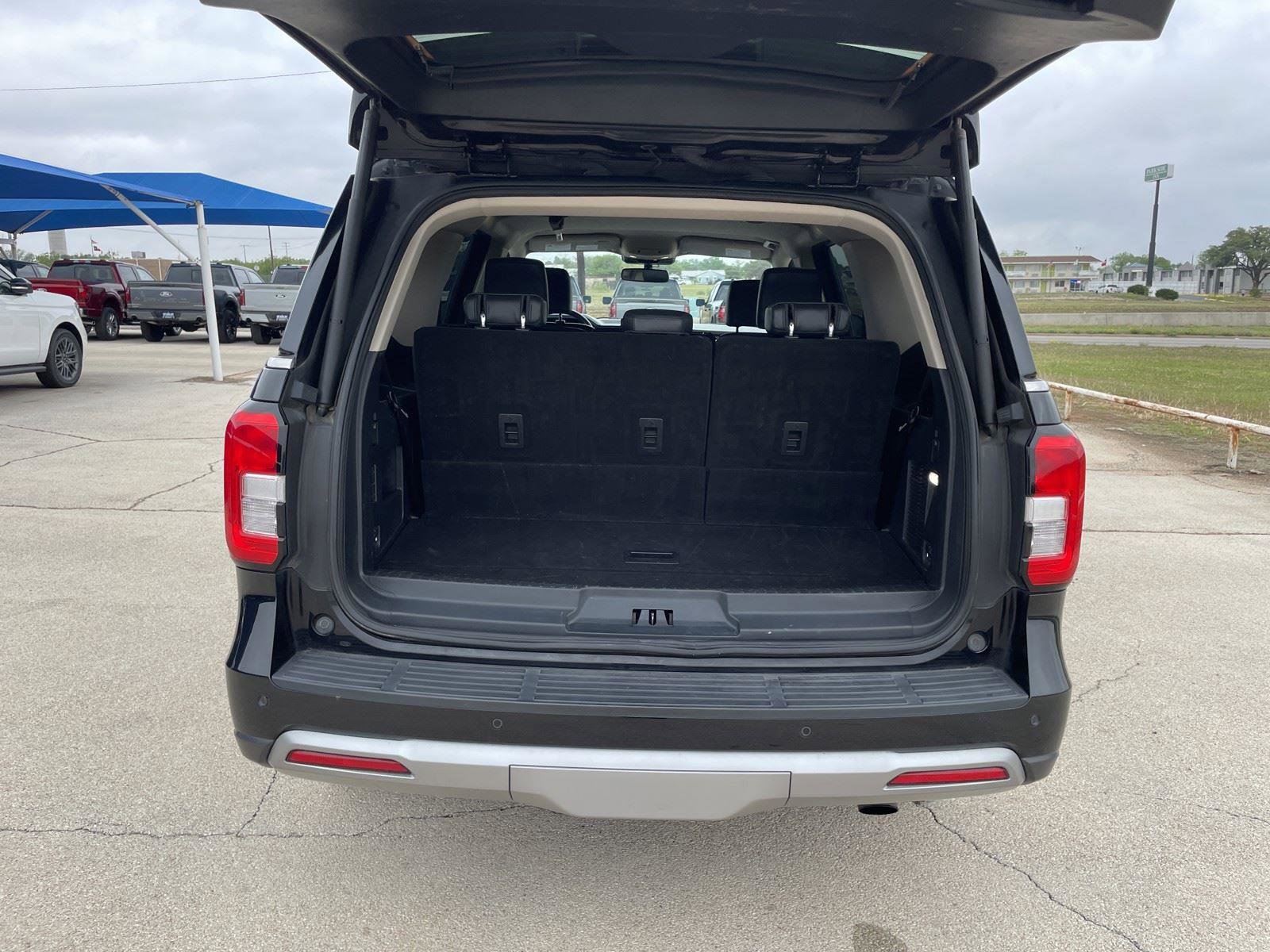 Certified 2024 Ford Expedition XLT AWD/4WD image 28