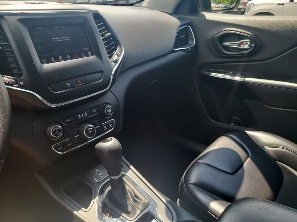 Used 2020 Jeep Cherokee Latitude Plus FWD image 17