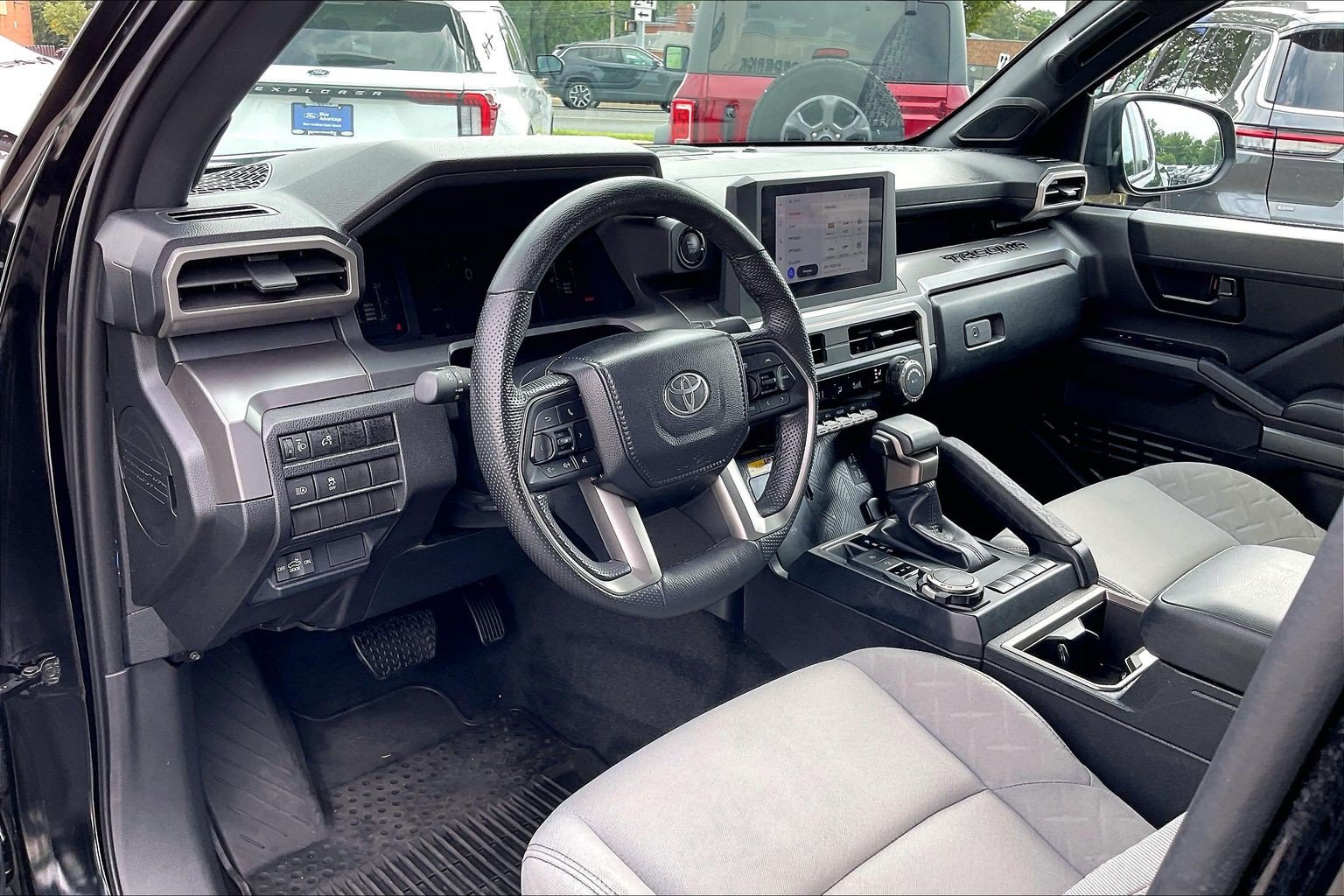 Used 2024 Toyota Tacoma SR5 AWD/4WD image 13