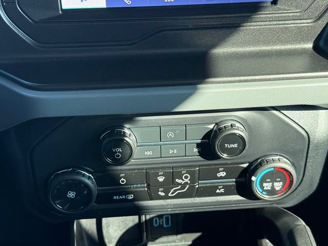 Certified 2023 Ford Bronco Big Bend w/ Sasquatch Package AWD/4WD image 10