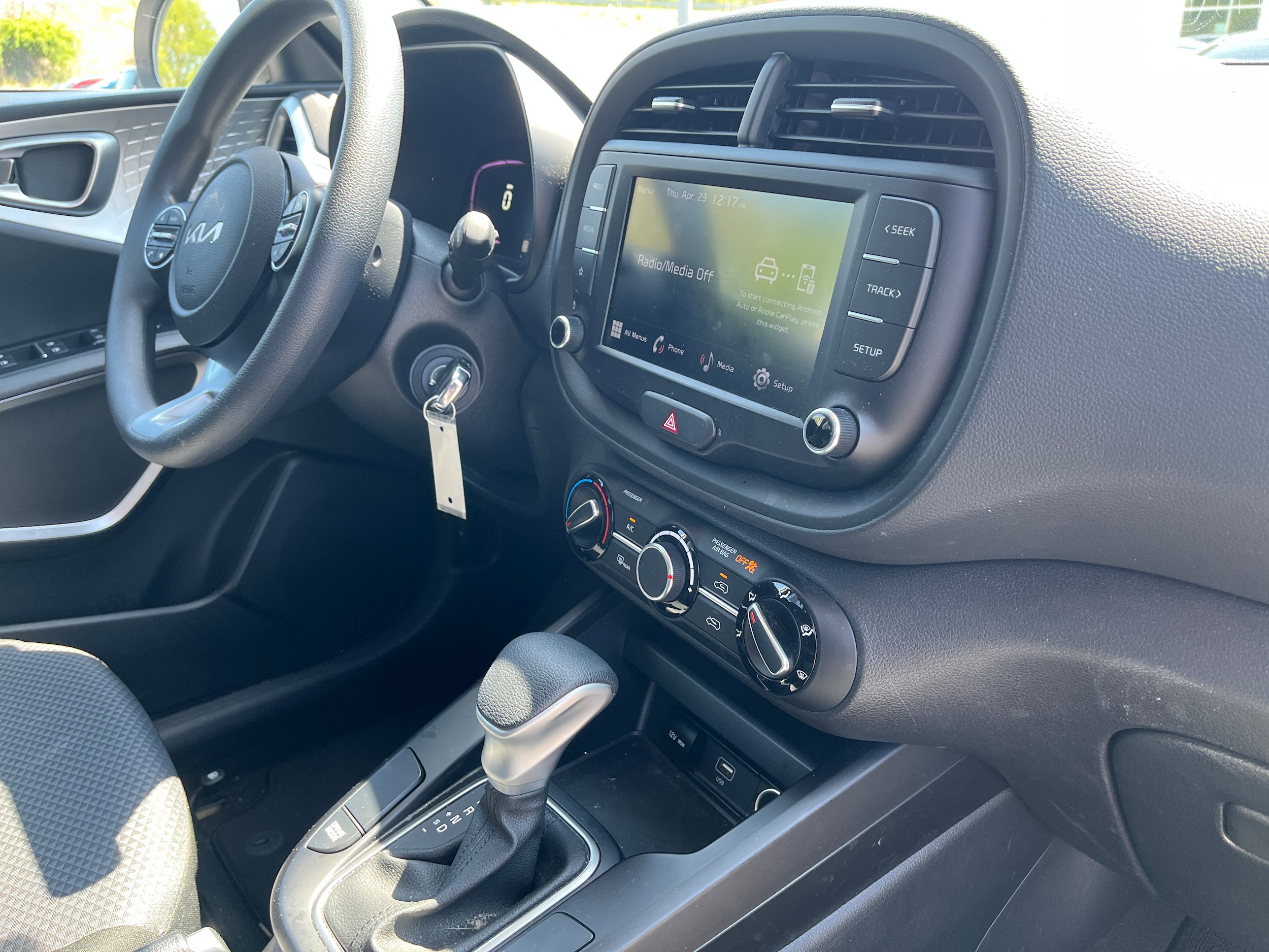 Used 2023 Kia Soul LX w/ Option Group 015 FWD image 12