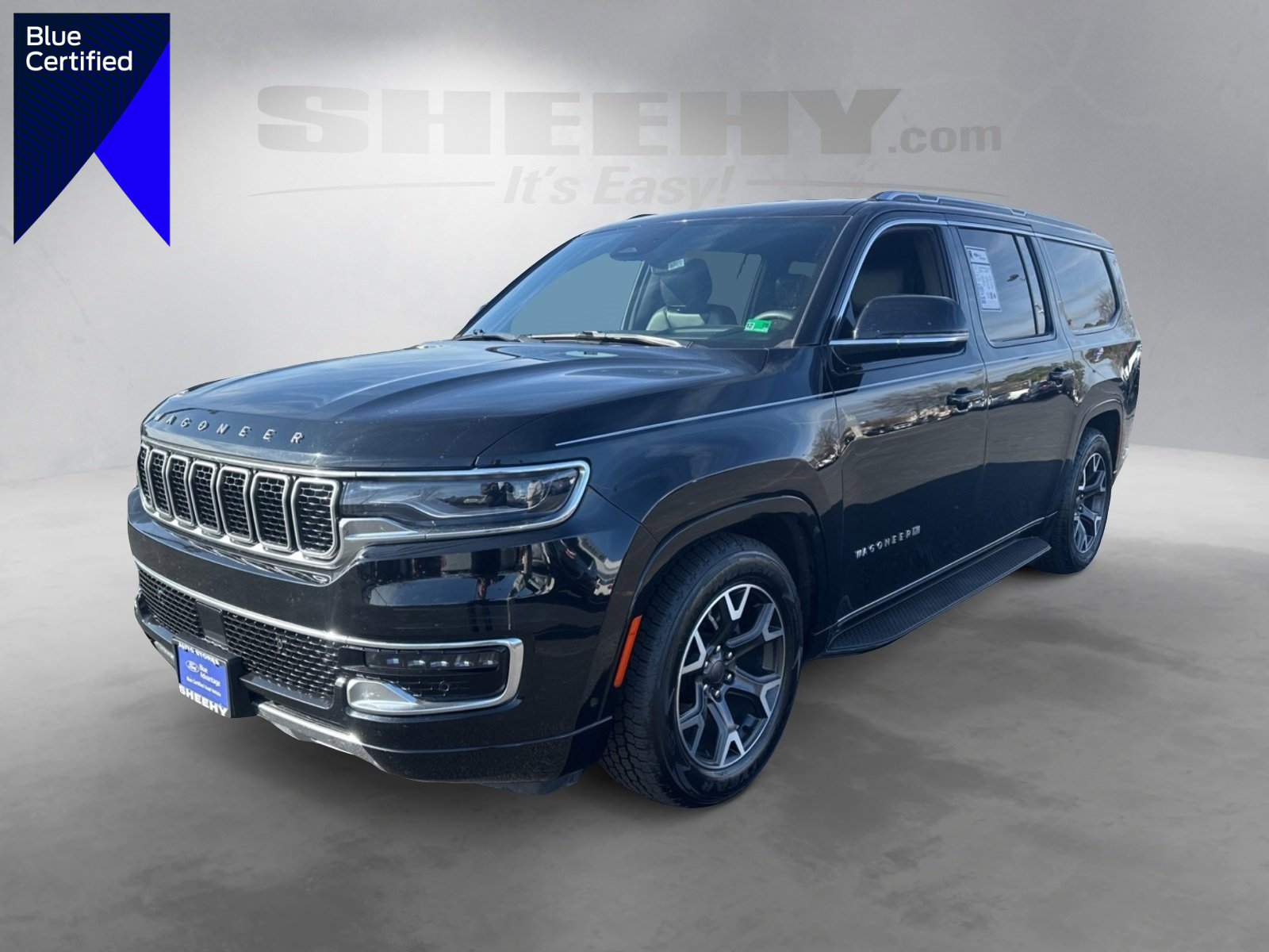 Used 2024 Jeep Wagoneer L Series III w/ Flexible Seating Group image 1