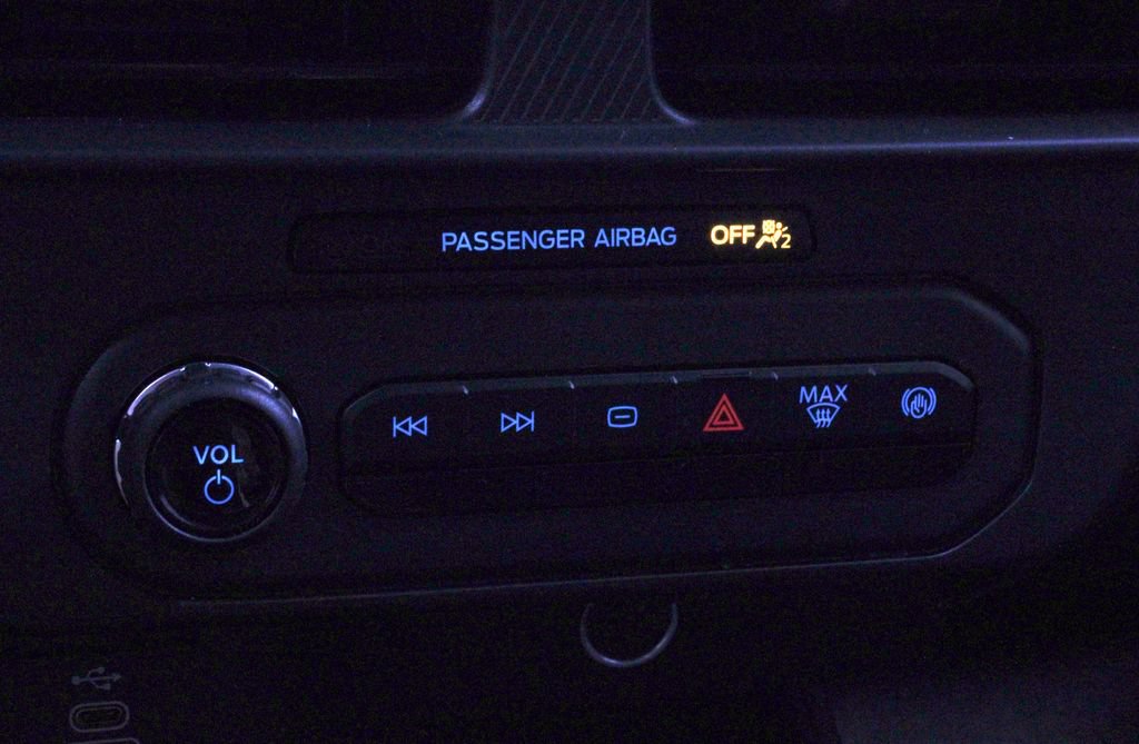 Certified 2026 Ford Maverick XL AWD/4WD image 29