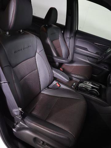 Used 2021 Honda Pilot Black Edition image 9