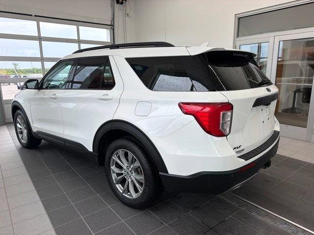 Certified 2023 Ford Explorer XLT w/ Equipment Group 202A AWD/4WD image 4