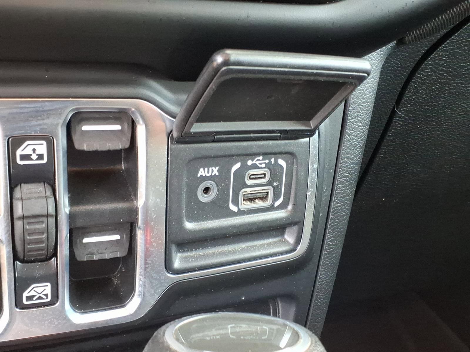 Used 2021 Jeep Gladiator Sport AWD/4WD image 21