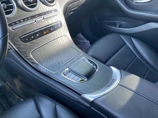 Used 2021 Mercedes-Benz GLC 300 GLC 300 image 23