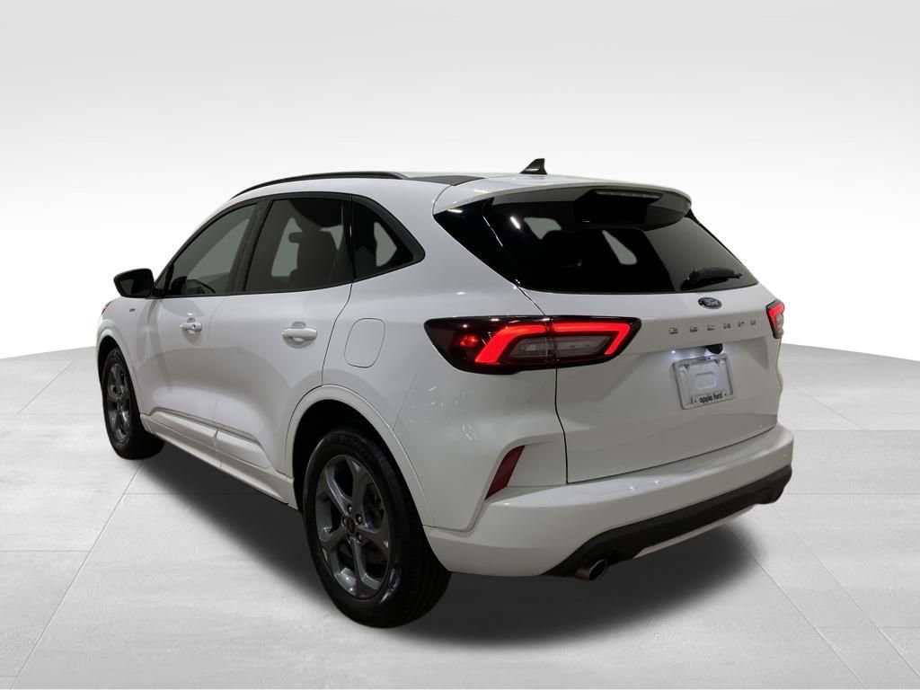 Certified 2023 Ford Escape ST-Line image 6