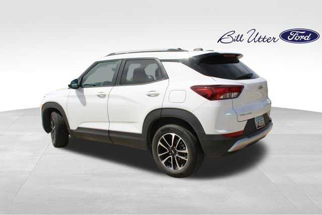Used 2025 Chevrolet TrailBlazer LT image 3