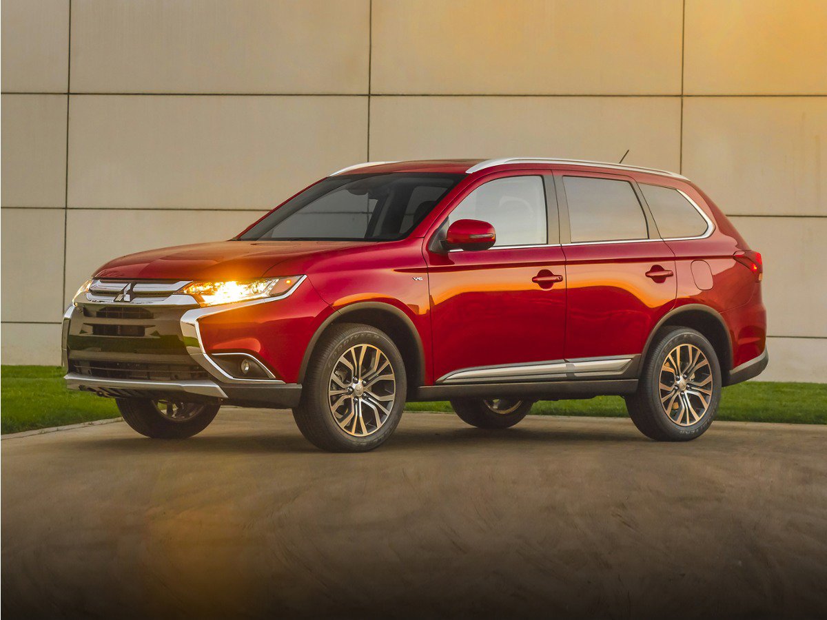 Used 2018 Mitsubishi Outlander ES FWD image 1