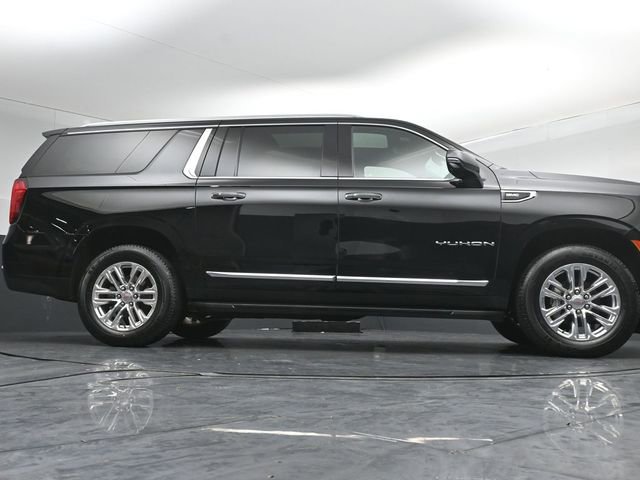 Used 2023 GMC Yukon XL SLT w/ SLT Premium Package AWD/4WD image 37