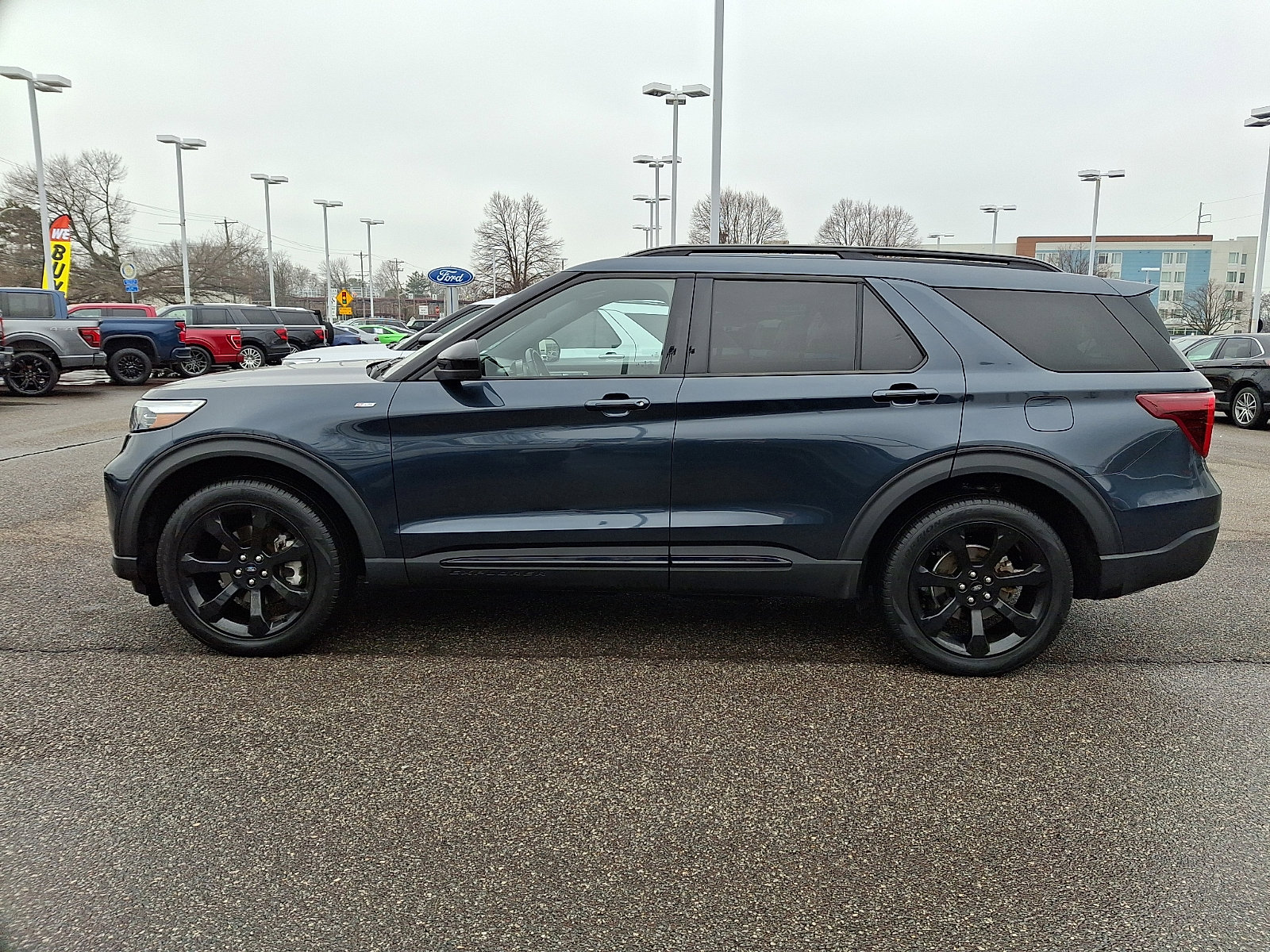 Certified 2022 Ford Explorer ST-Line w/ Class IV Trailer Tow Package image 6