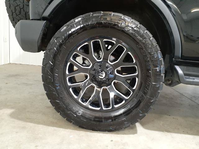 Certified 2025 Ford Bronco Outer Banks w/ Black Appearance Package AWD/4WD image 14