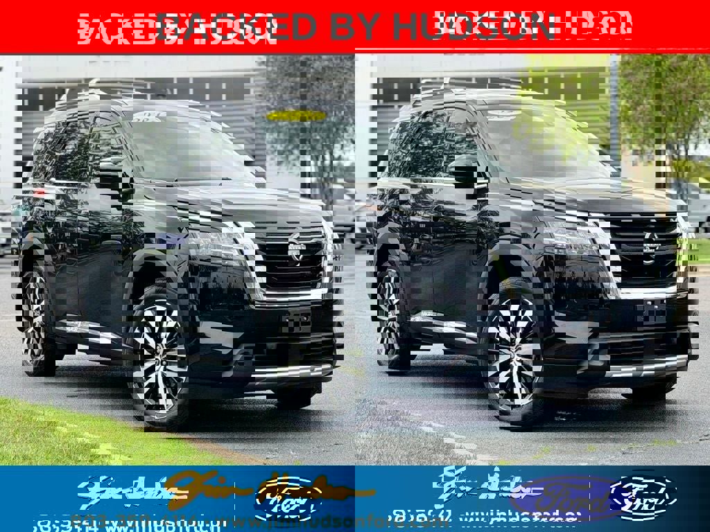 Used 2024 Nissan Pathfinder Platinum w/ Cargo Package image 1