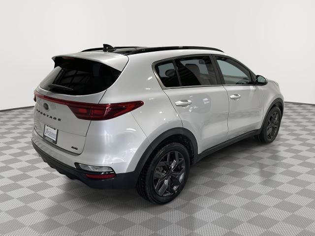 Used 2022 Kia Sportage Nightfall Edition image 5