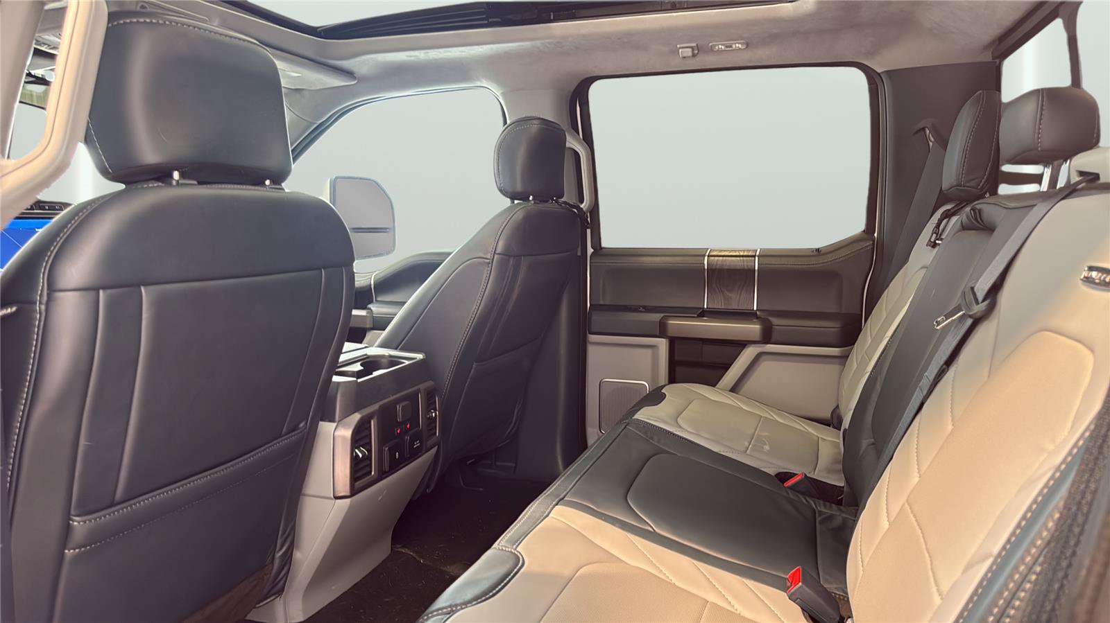 Certified 2022 Ford F250 Limited w/ FX4 Off-Road Package AWD/4WD image 18