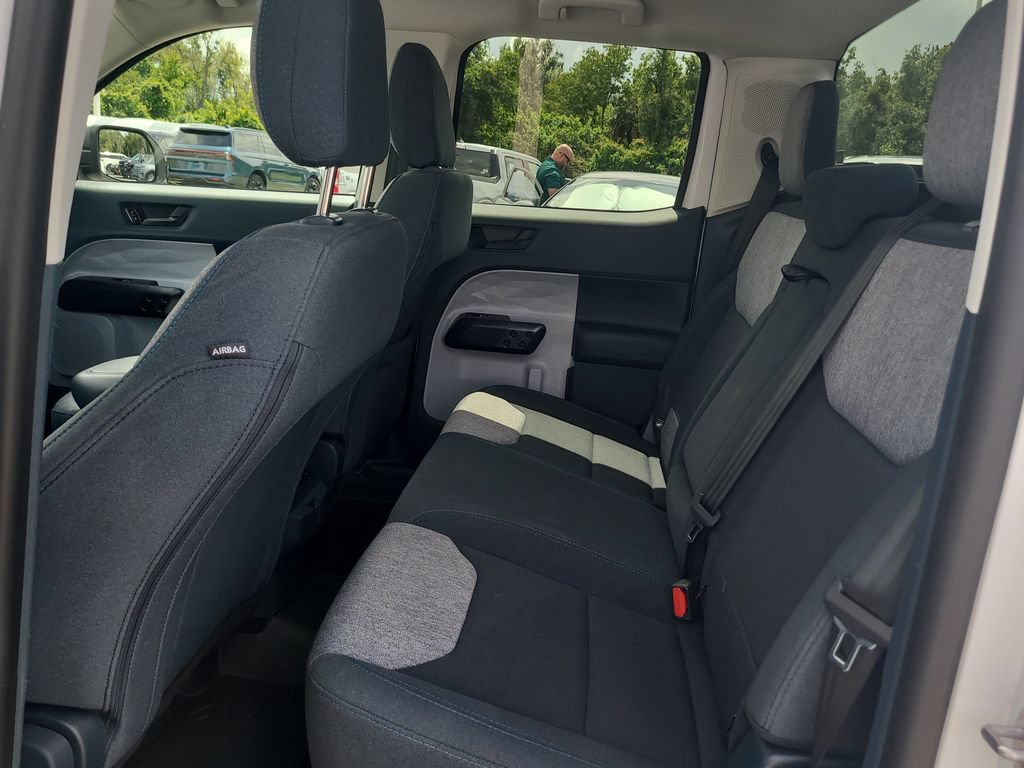 Certified 2025 Ford Maverick XLT FWD image 11