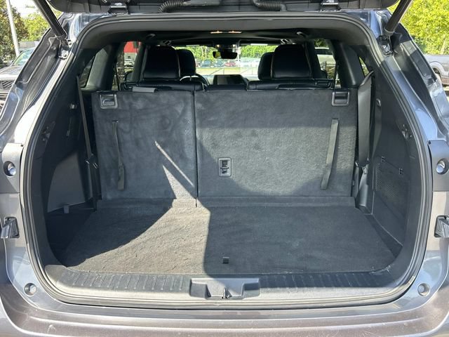 Used 2023 Toyota Highlander XSE FWD image 25