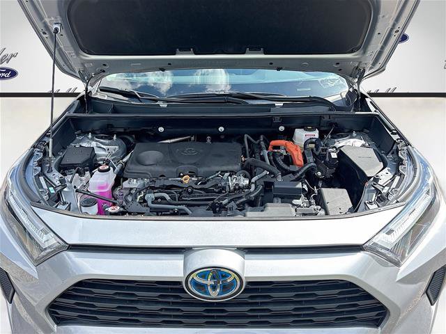 Used 2024 Toyota RAV4 LE AWD/4WD image 31