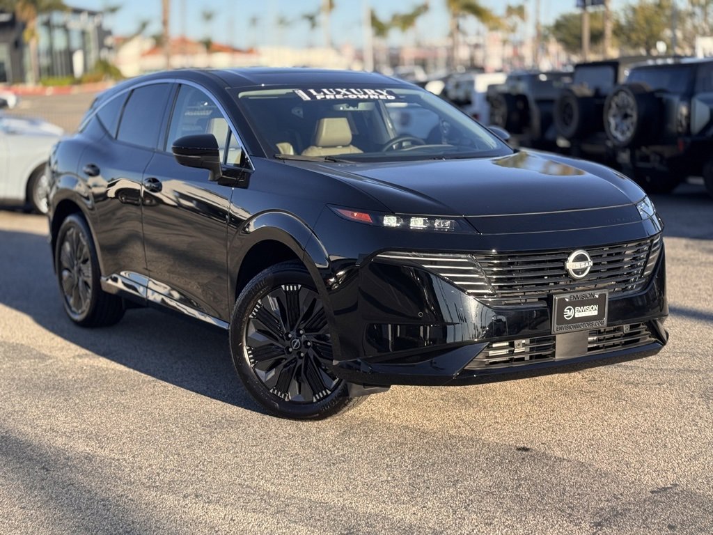 Used 2025 Nissan Murano Platinum w/ Cargo Package image 2