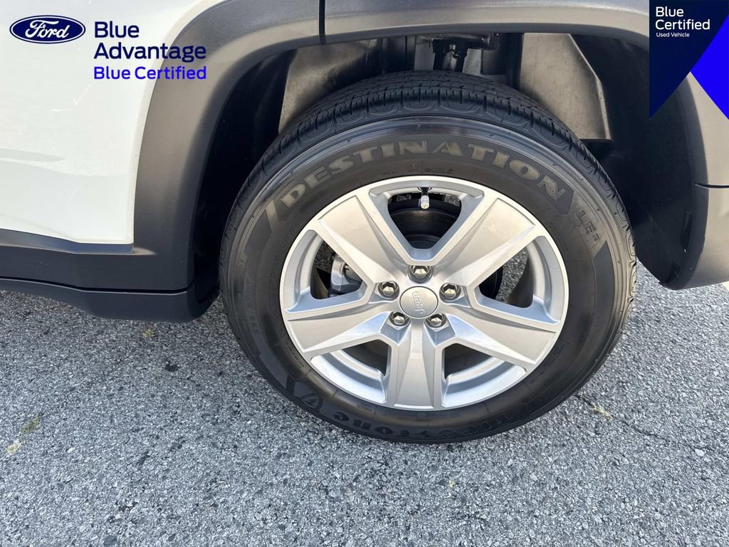 Used 2022 Jeep Compass Latitude FWD image 9