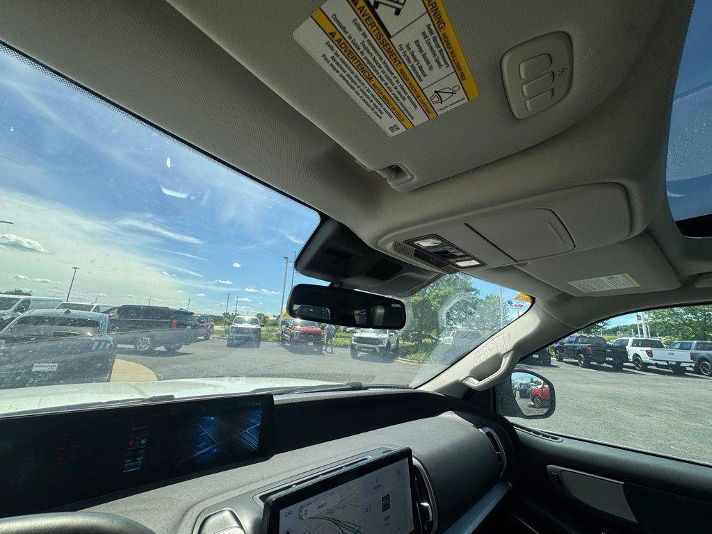 Certified 2025 Ford Expedition Active AWD/4WD image 26