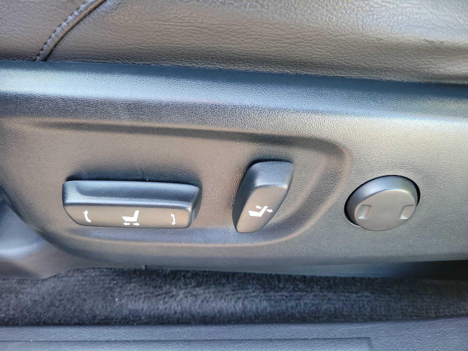 Used 2022 Toyota 4Runner SR5 RWD image 17