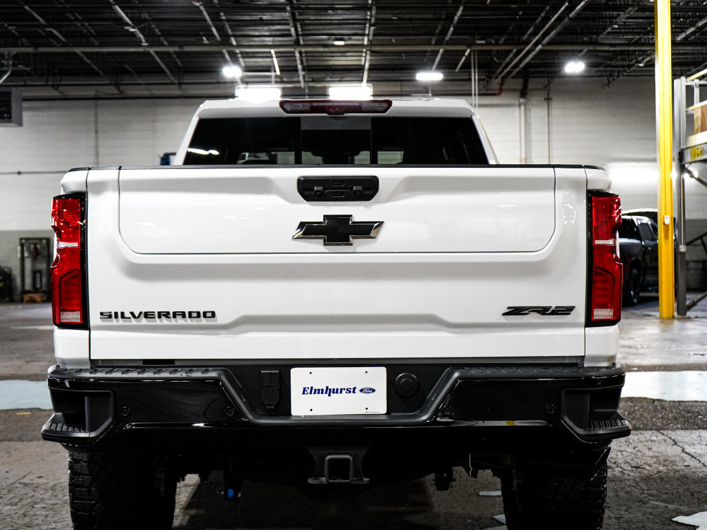 Used 2025 Chevrolet Silverado 2500 ZR2 w/ Technology Package AWD/4WD image 6