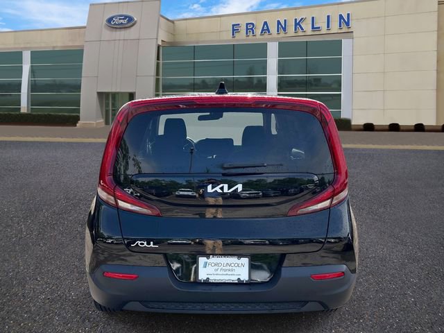Used 2022 Kia Soul LX w/ Technology Package FWD image 6