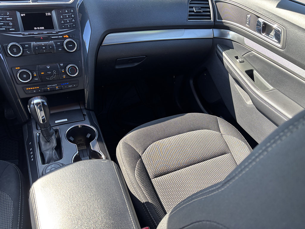 Certified 2019 Ford Explorer XLT w/ Class III Trailer Tow Package AWD/4WD image 20