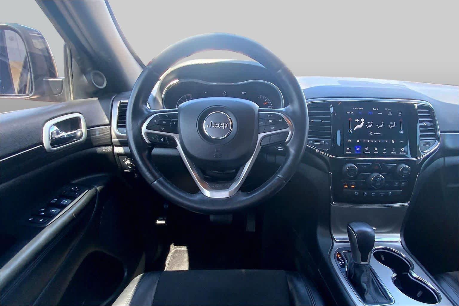 Used 2022 Jeep Grand Cherokee Laredo X RWD image 6