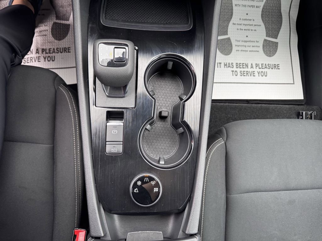 Used 2023 Nissan Rogue S image 21