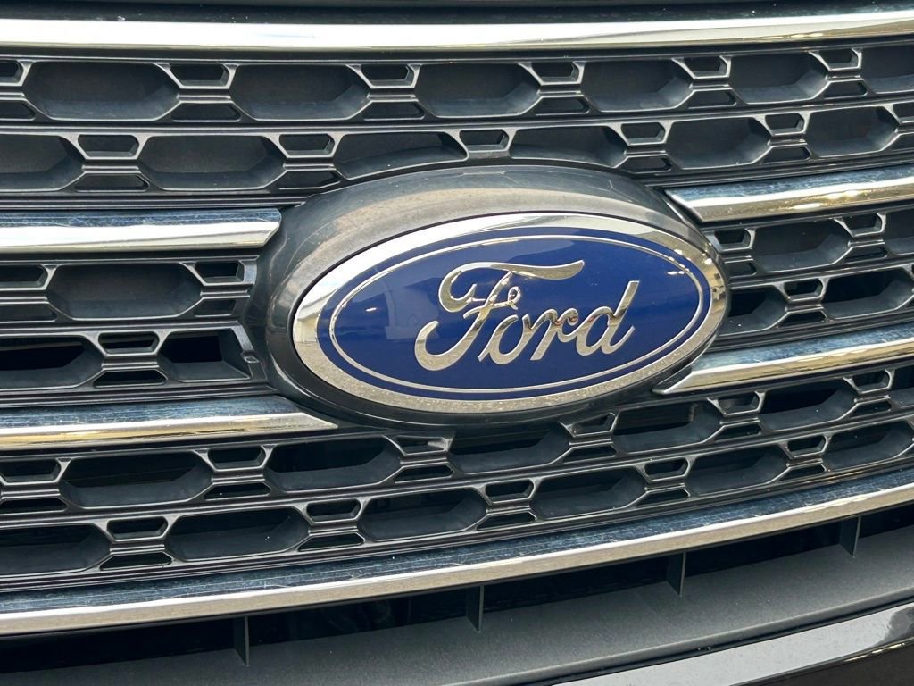 Certified 2022 Ford Explorer XLT w/ Equipment Group 202A RWD image 18