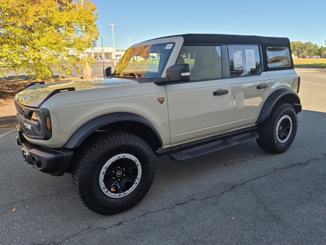 Certified 2025 Ford Bronco Badlands AWD/4WD image 8