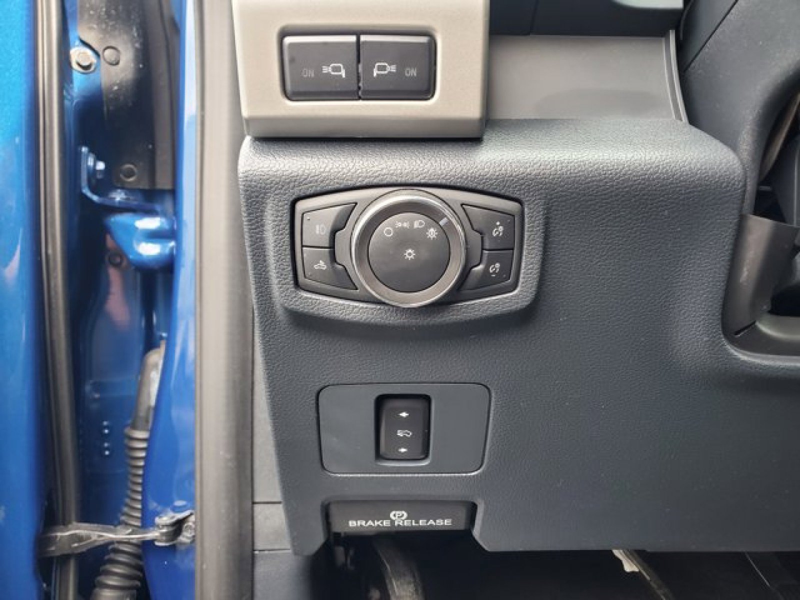 Certified 2022 Ford F250 Lariat w/ Tremor Off-Road Package image 15