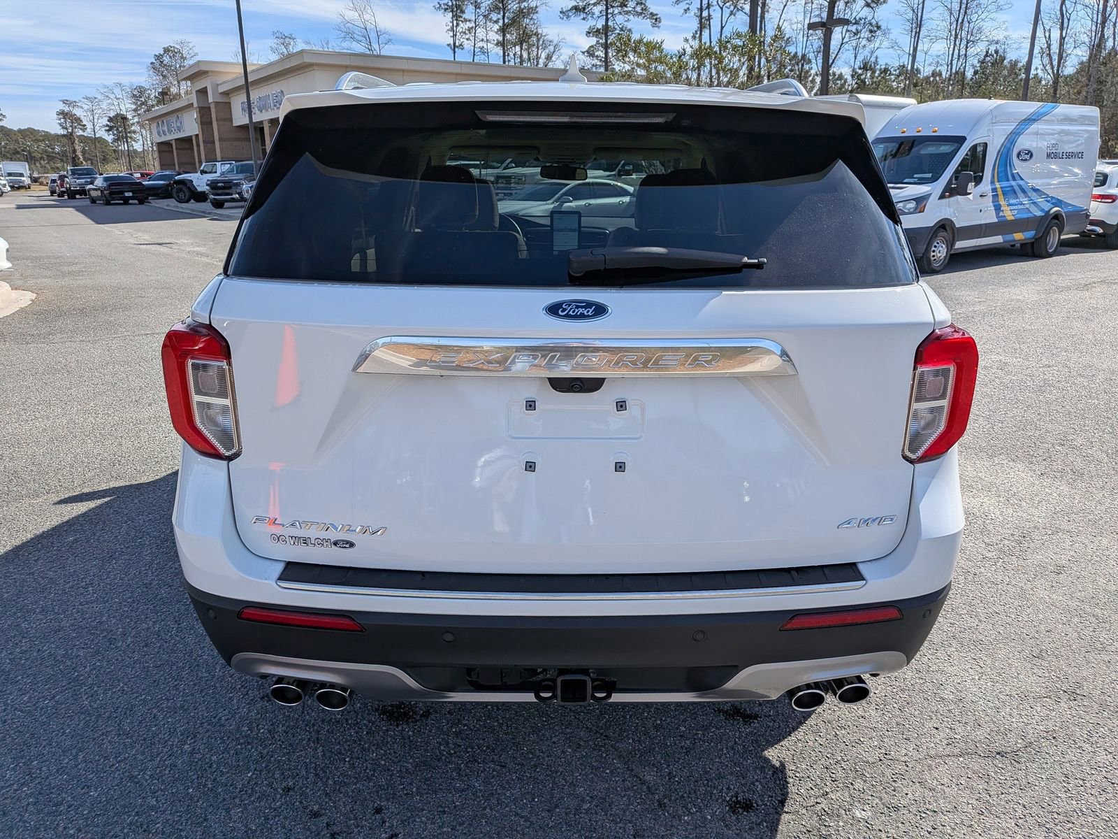 Certified 2023 Ford Explorer Platinum w/ Technology Package image 4