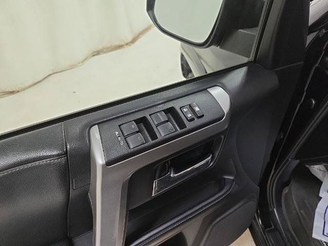 Used 2021 Toyota 4Runner SR5 AWD/4WD image 26