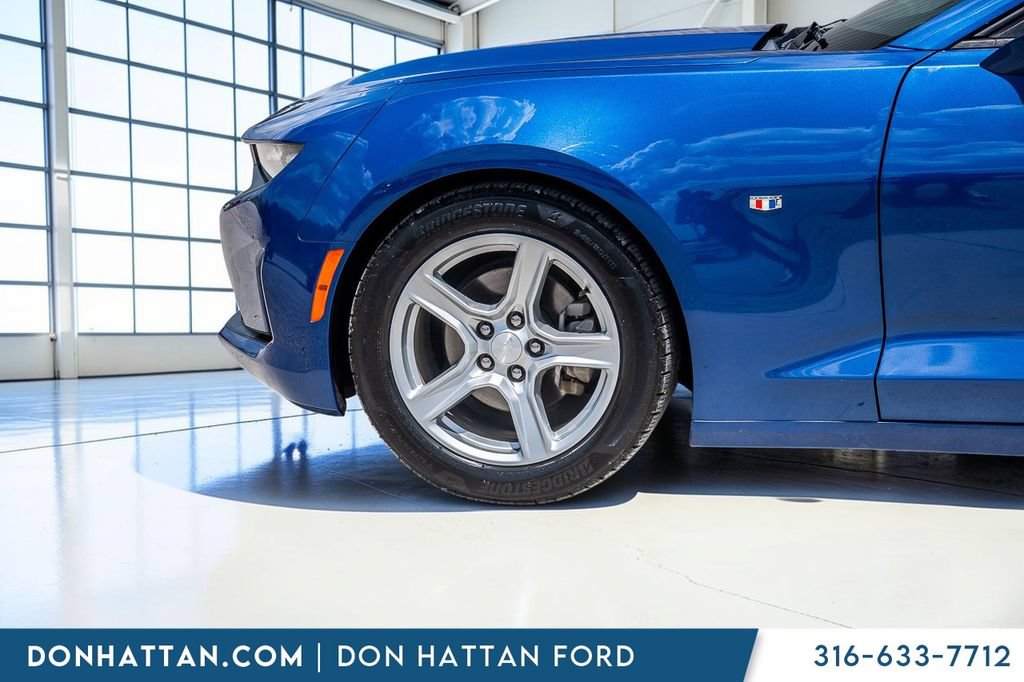 Used 2019 Chevrolet Camaro LT RWD image 24