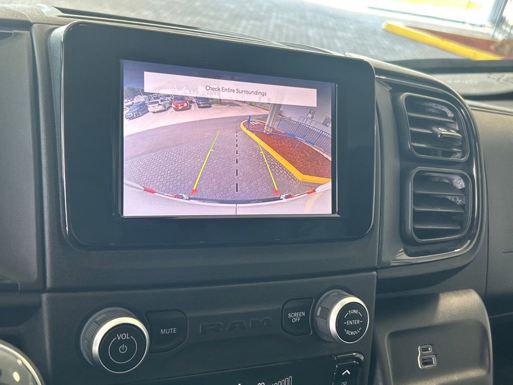 Used 2023 RAM ProMaster 2500 w/ Convenience Group image 12