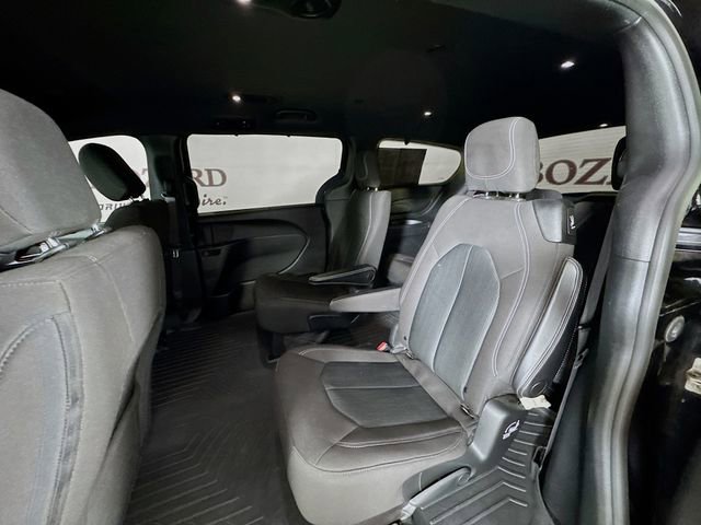 Used 2021 Chrysler Pacifica Touring w/ S Appearance Package image 27